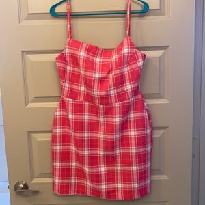 90’s vibe pink dress